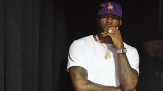 It Isn’t LeBron’s Job to Help L.A. Police Find a Criminal